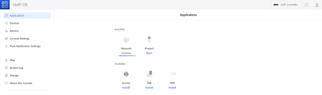 Screenshot: UniFi OS zeigt hängende Network und Protect App an.