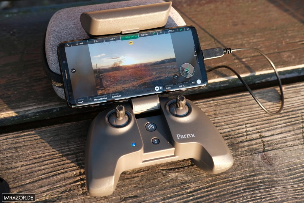 Skycontroller 3 mit Samsung Galaxy S9+ in Aktion