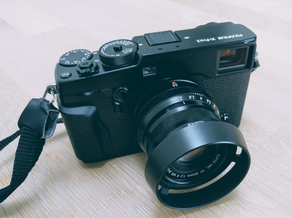 Fujifilm X-Pro2 mit Fujinon XF35 F2 R WR und Streulichtblende LH-XF35-2