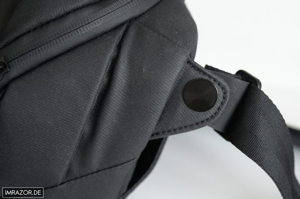 Peak Design Everyday Sling 5L - Details wie wasserdichte Reißverschlüsse und Metallgelenk für Tragegurt