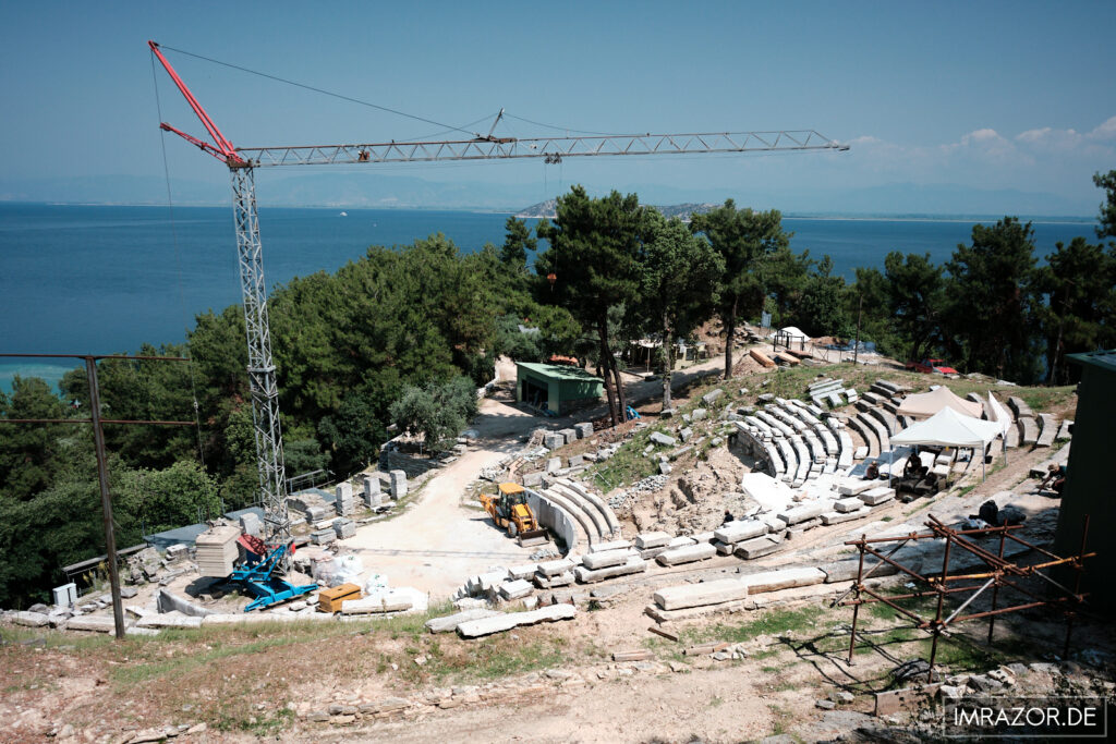 Dauerbaustelle im antiken Theater von Limenas